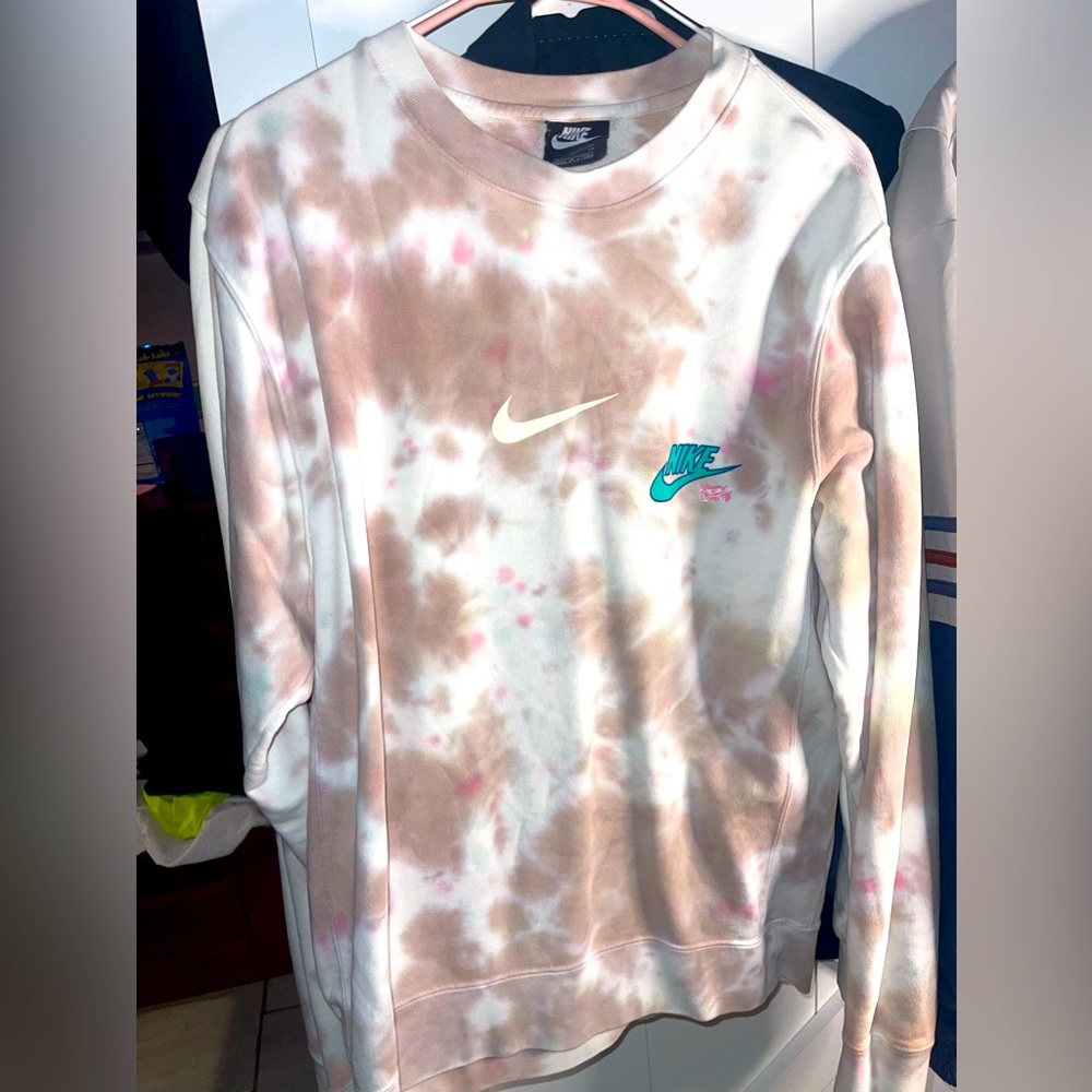 Nike Sportswear Club Men's Tie-Dye Logo Festival Top Size S Sweatshirt